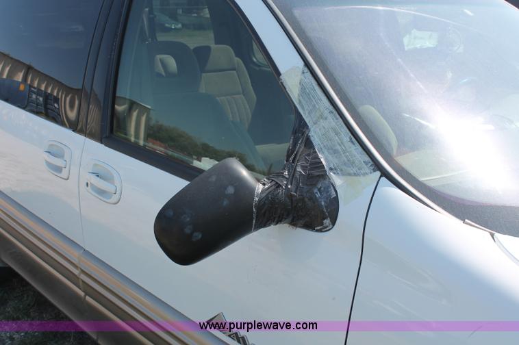 image for item O9339 1999 Pontiac Montana mini van