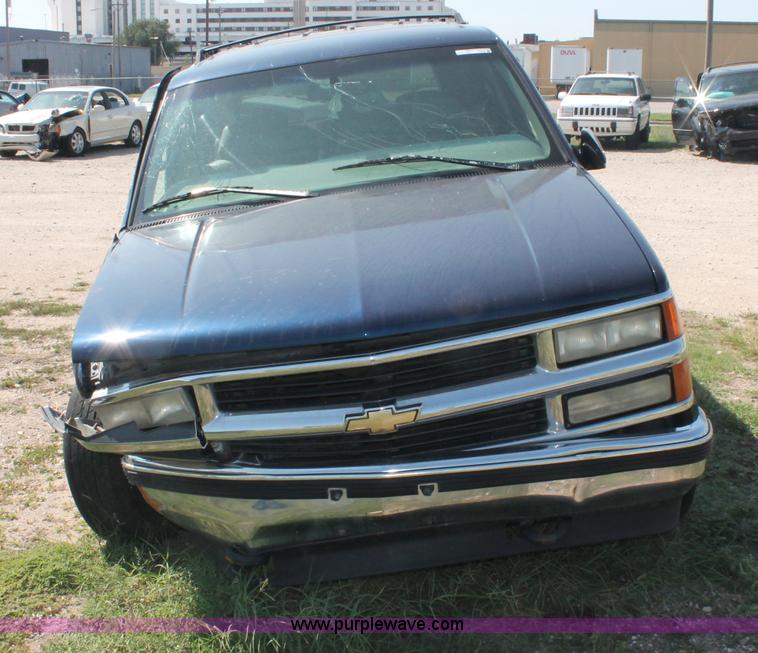 image for item O9340 1997 Chevrolet Tahoe SUV