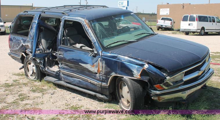 image for item O9340 1997 Chevrolet Tahoe SUV