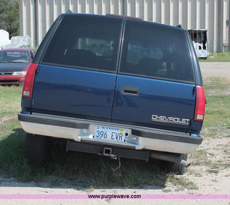 image for item O9340 1997 Chevrolet Tahoe SUV