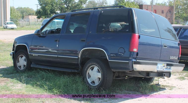 image for item O9340 1997 Chevrolet Tahoe SUV