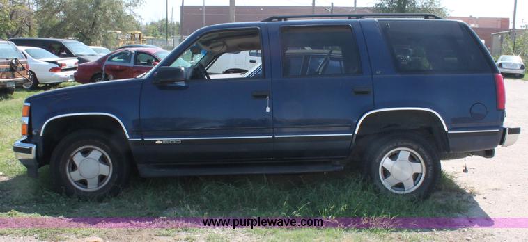 image for item O9340 1997 Chevrolet Tahoe SUV