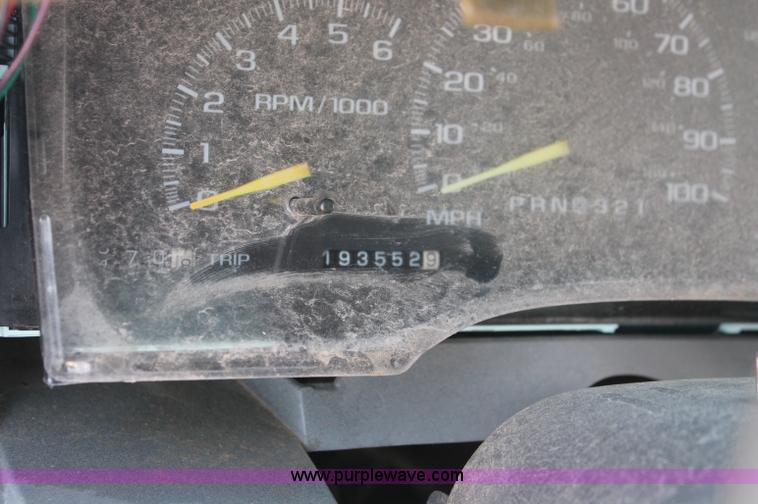 image for item O9340 1997 Chevrolet Tahoe SUV