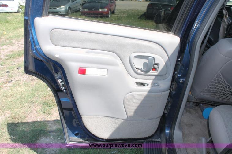 image for item O9340 1997 Chevrolet Tahoe SUV