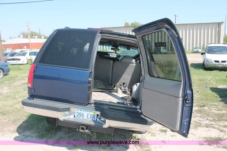 image for item O9340 1997 Chevrolet Tahoe SUV