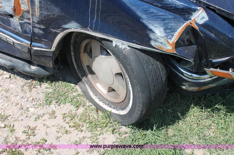 image for item O9340 1997 Chevrolet Tahoe SUV