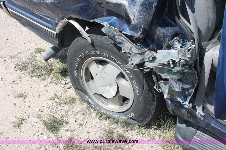 image for item O9340 1997 Chevrolet Tahoe SUV