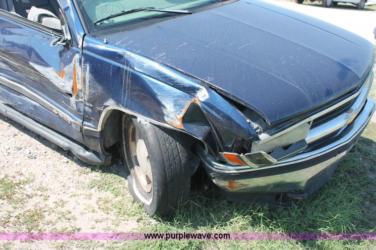 image for item O9340 1997 Chevrolet Tahoe SUV