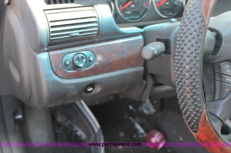 image for item O9341 2001 Chrysler Sebring LXi