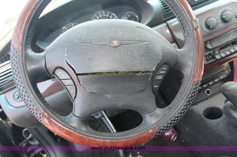 image for item O9341 2001 Chrysler Sebring LXi
