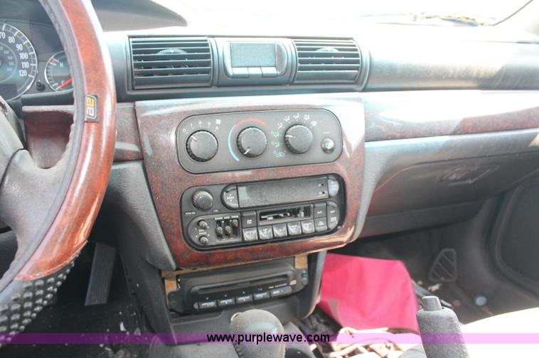 image for item O9341 2001 Chrysler Sebring LXi