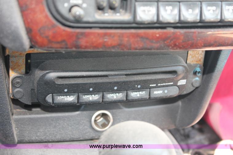 image for item O9341 2001 Chrysler Sebring LXi