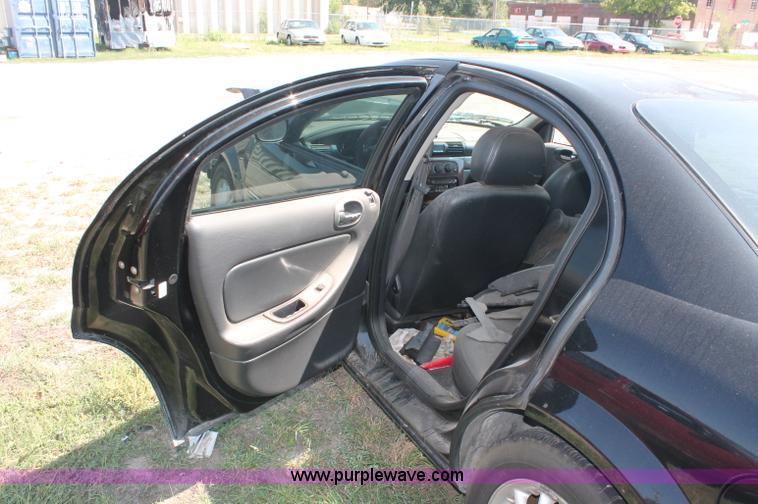 image for item O9341 2001 Chrysler Sebring LXi