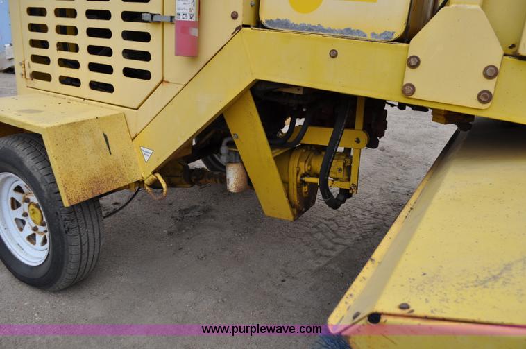 image for item C3020 2004 Superior DT80C broom