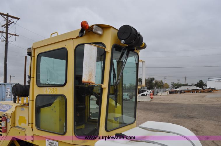 image for item C3020 2004 Superior DT80C broom