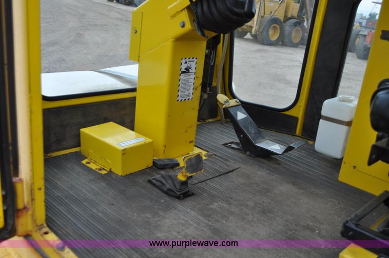 image for item C3020 2004 Superior DT80C broom