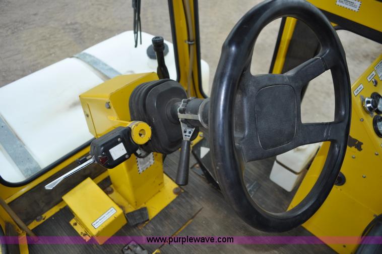 image for item C3020 2004 Superior DT80C broom