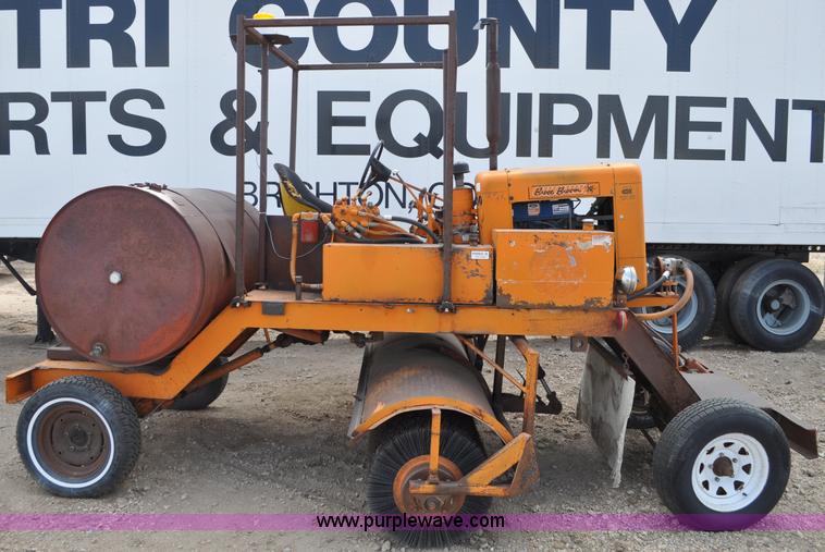 image for item C3021 Broce D-9 broom