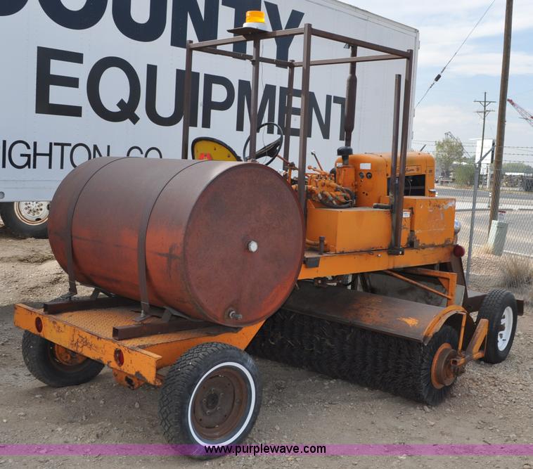 image for item C3021 Broce D-9 broom