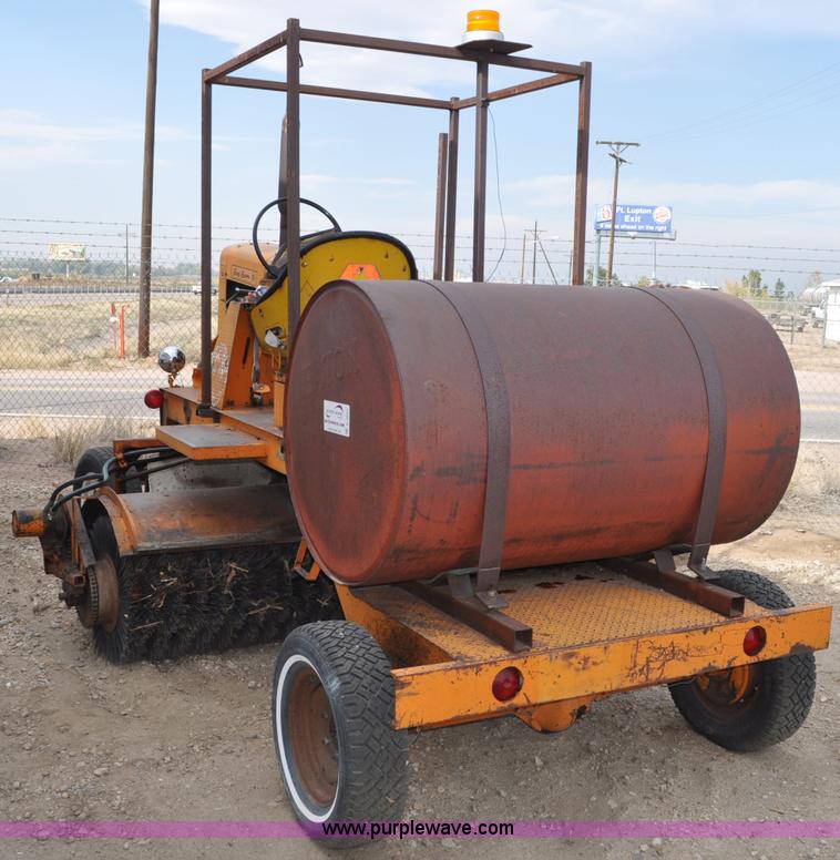 image for item C3021 Broce D-9 broom