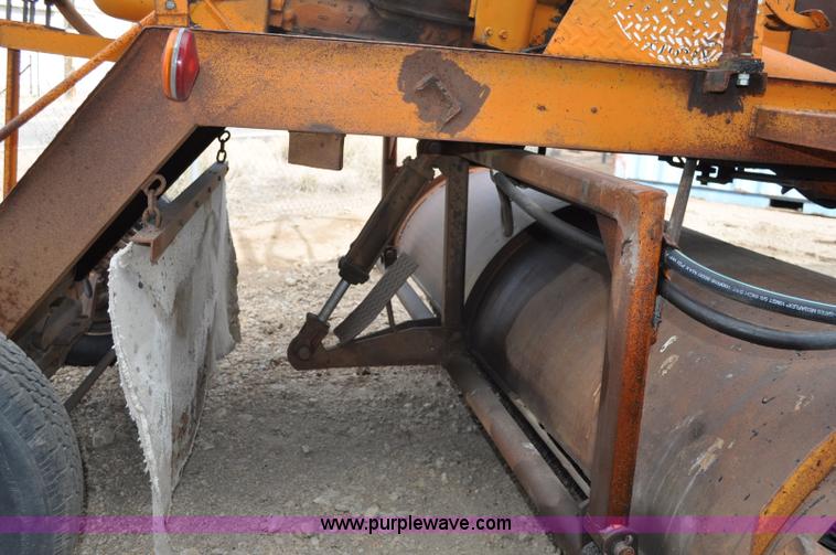 image for item C3021 Broce D-9 broom