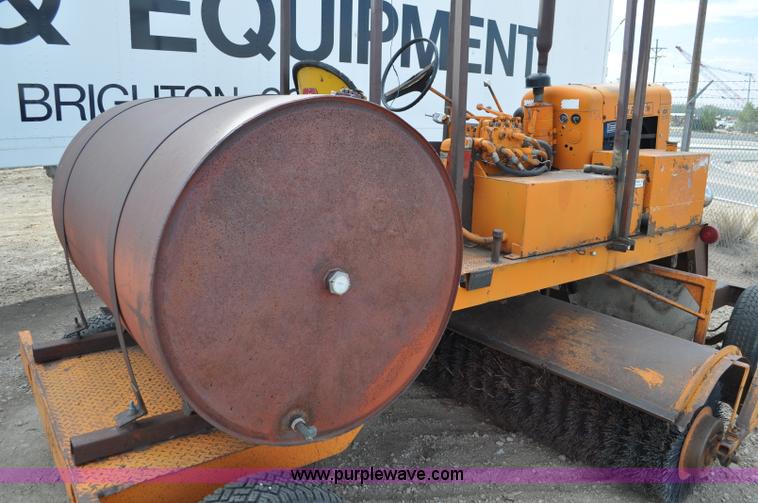 image for item C3021 Broce D-9 broom