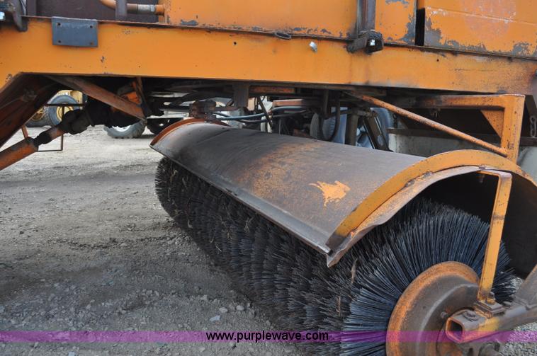 image for item C3021 Broce D-9 broom