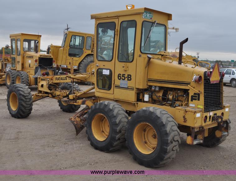 image for item C3022 Fiat-Allis 65B motor grader