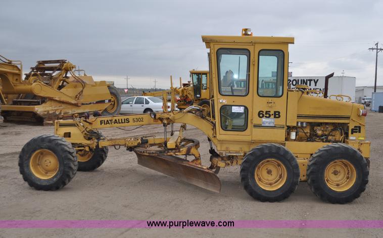 image for item C3022 Fiat-Allis 65B motor grader