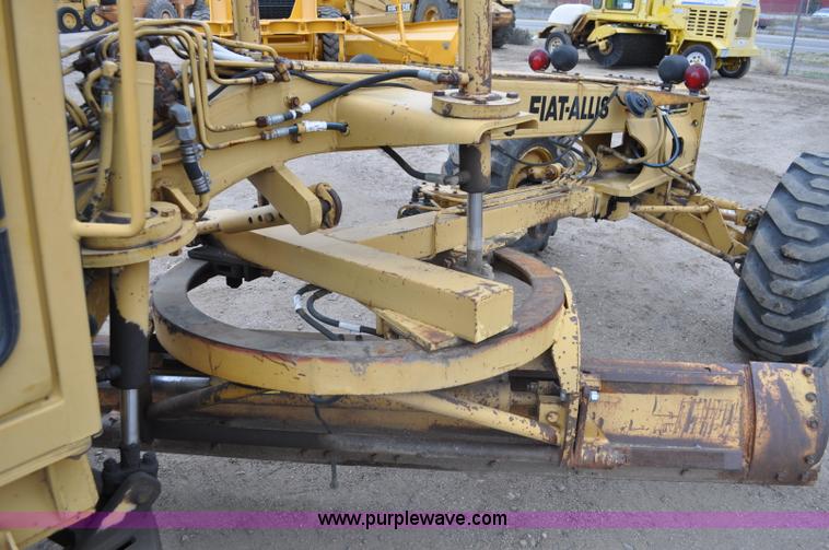 image for item C3022 Fiat-Allis 65B motor grader