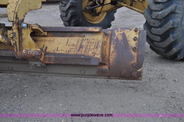 image for item C3022 Fiat-Allis 65B motor grader