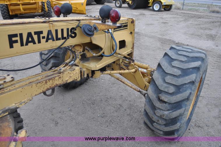 image for item C3022 Fiat-Allis 65B motor grader