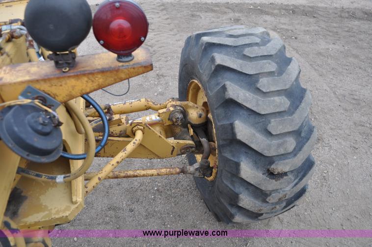 image for item C3022 Fiat-Allis 65B motor grader