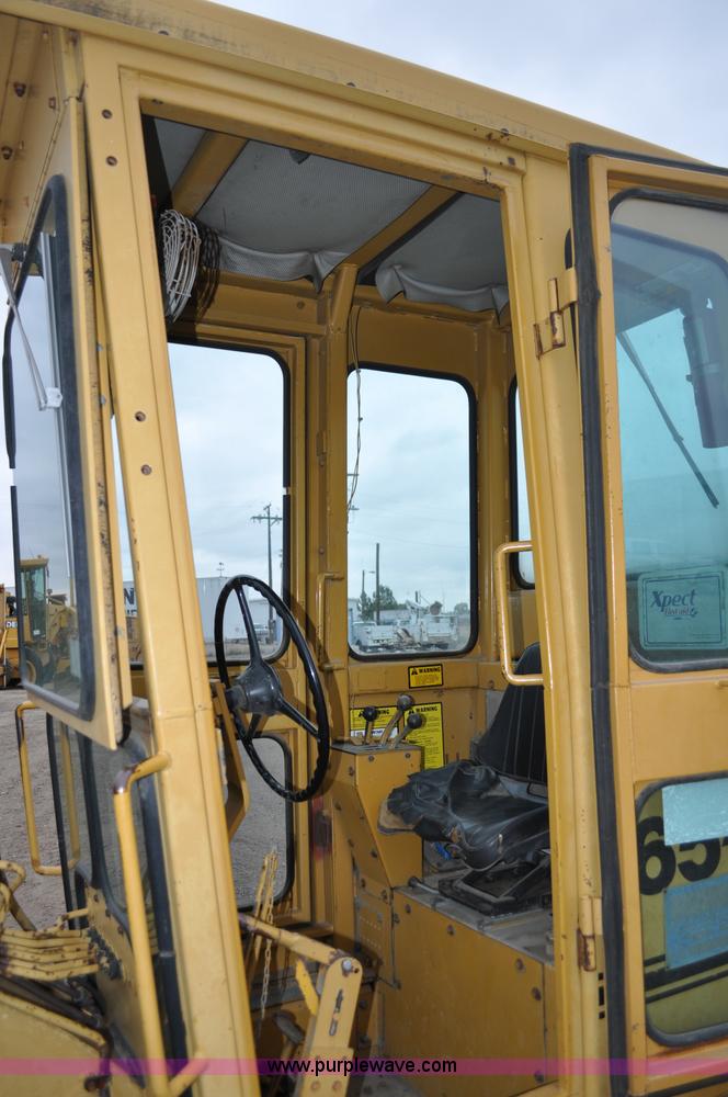 image for item C3022 Fiat-Allis 65B motor grader