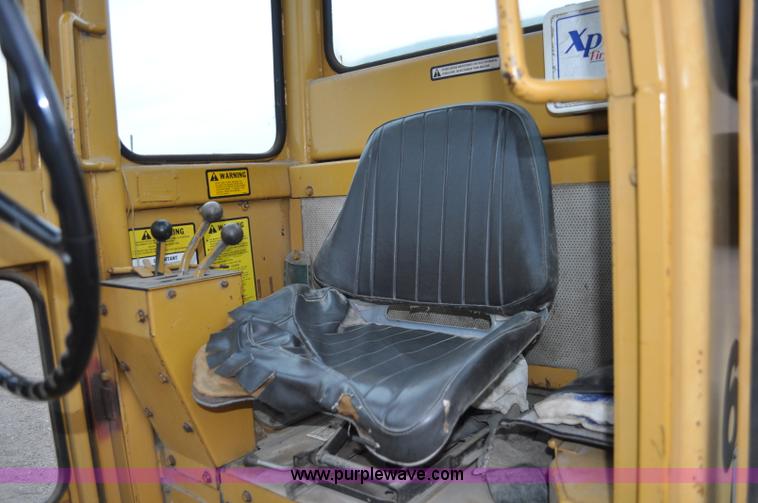 image for item C3022 Fiat-Allis 65B motor grader