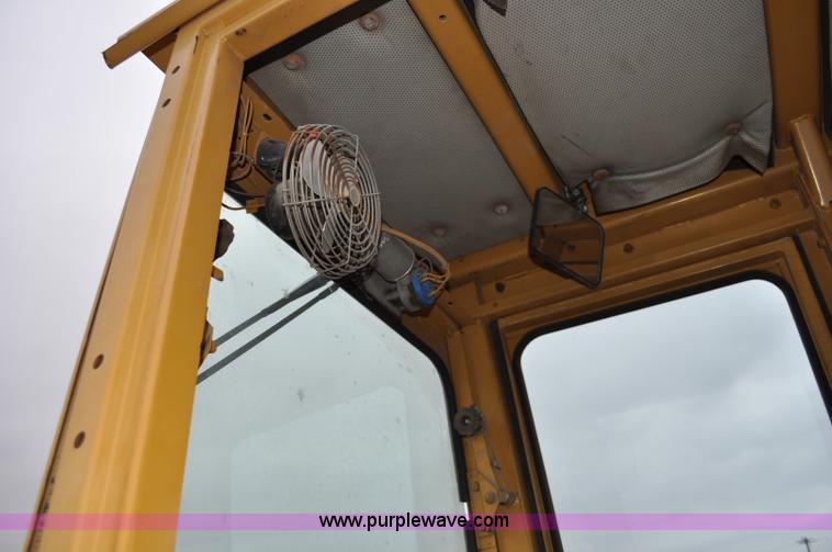 image for item C3022 Fiat-Allis 65B motor grader