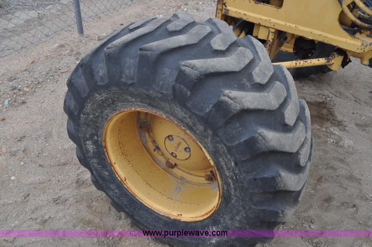 image for item C3022 Fiat-Allis 65B motor grader