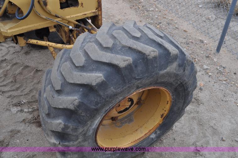 image for item C3022 Fiat-Allis 65B motor grader