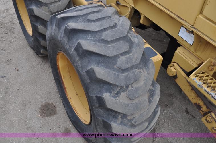 image for item C3022 Fiat-Allis 65B motor grader