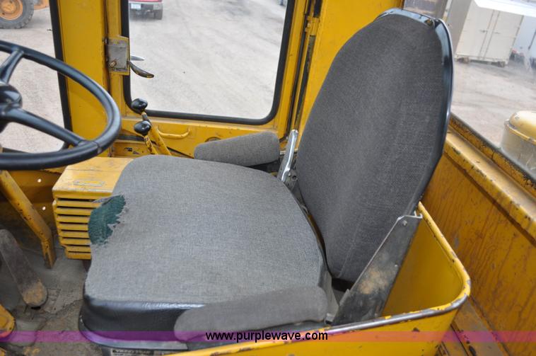 image for item C3024 1970 Caterpillar 950 wheel loader