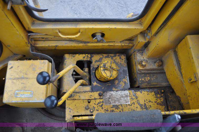 image for item C3024 1970 Caterpillar 950 wheel loader