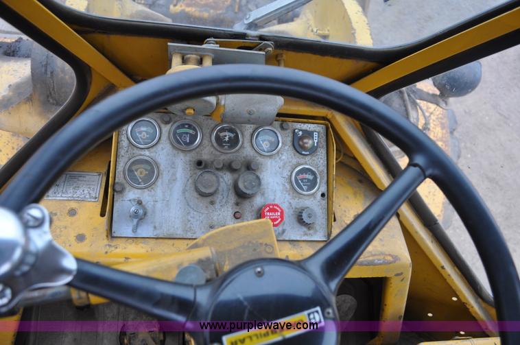 image for item C3024 1970 Caterpillar 950 wheel loader