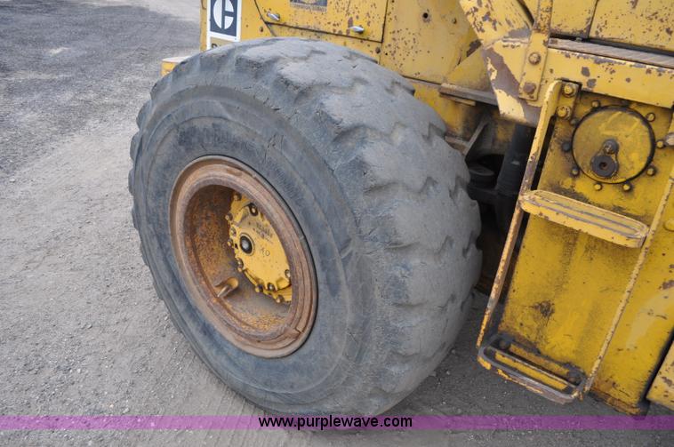 image for item C3024 1970 Caterpillar 950 wheel loader
