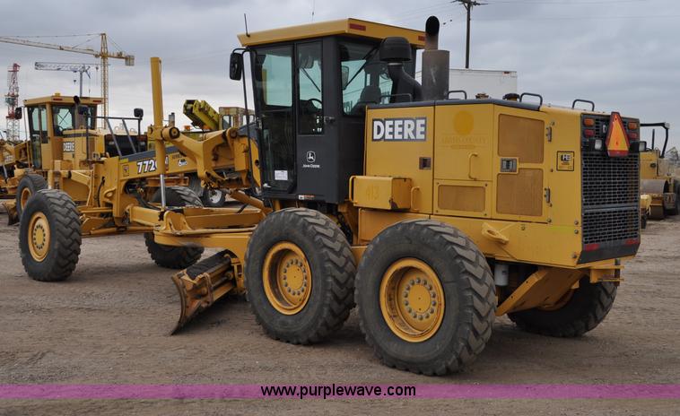 image for item C3027 2004 John Deere 772CH II motor grader