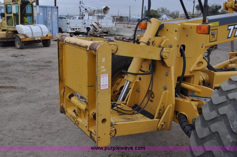image for item C3027 2004 John Deere 772CH II motor grader