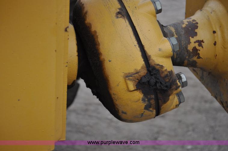 image for item C3027 2004 John Deere 772CH II motor grader