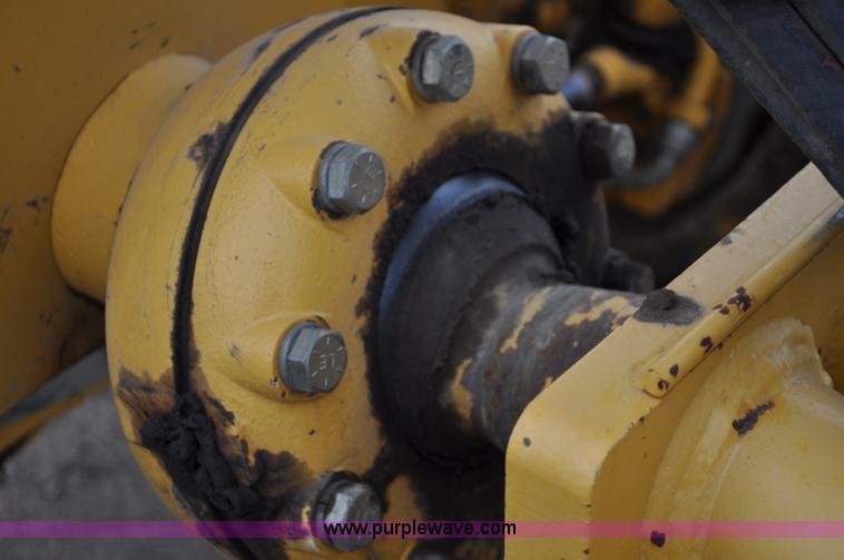 image for item C3027 2004 John Deere 772CH II motor grader