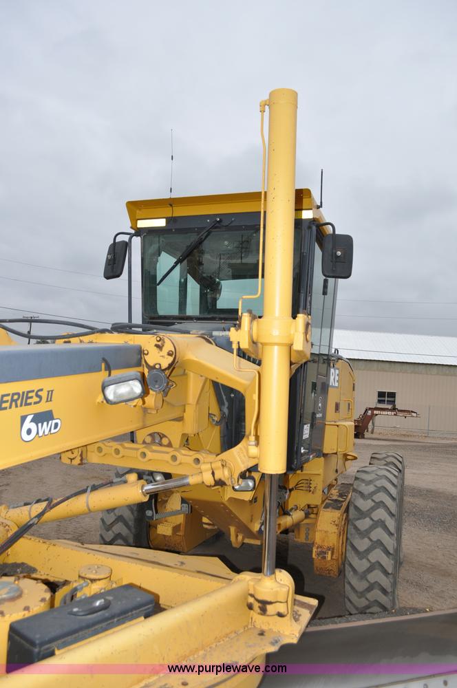 image for item C3027 2004 John Deere 772CH II motor grader