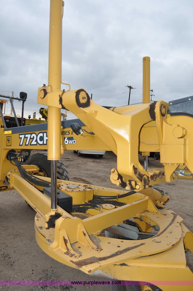 image for item C3027 2004 John Deere 772CH II motor grader