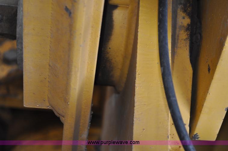 image for item C3027 2004 John Deere 772CH II motor grader